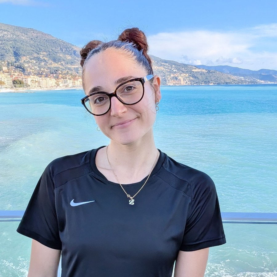 Lauriane Gerbaudo devant la mer
